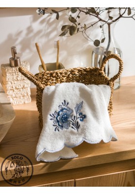 典雅藍瓷花刺繡棉質毛巾 50x80cm