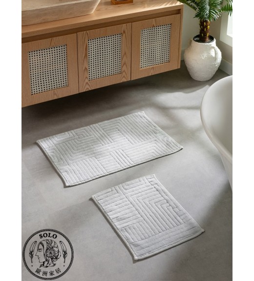 BATHROOM MAT